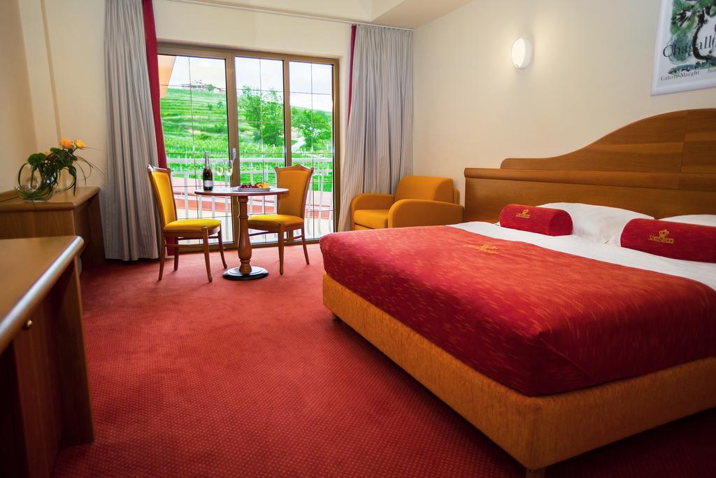 Hotel Venko Dobrovo Bagian luar foto