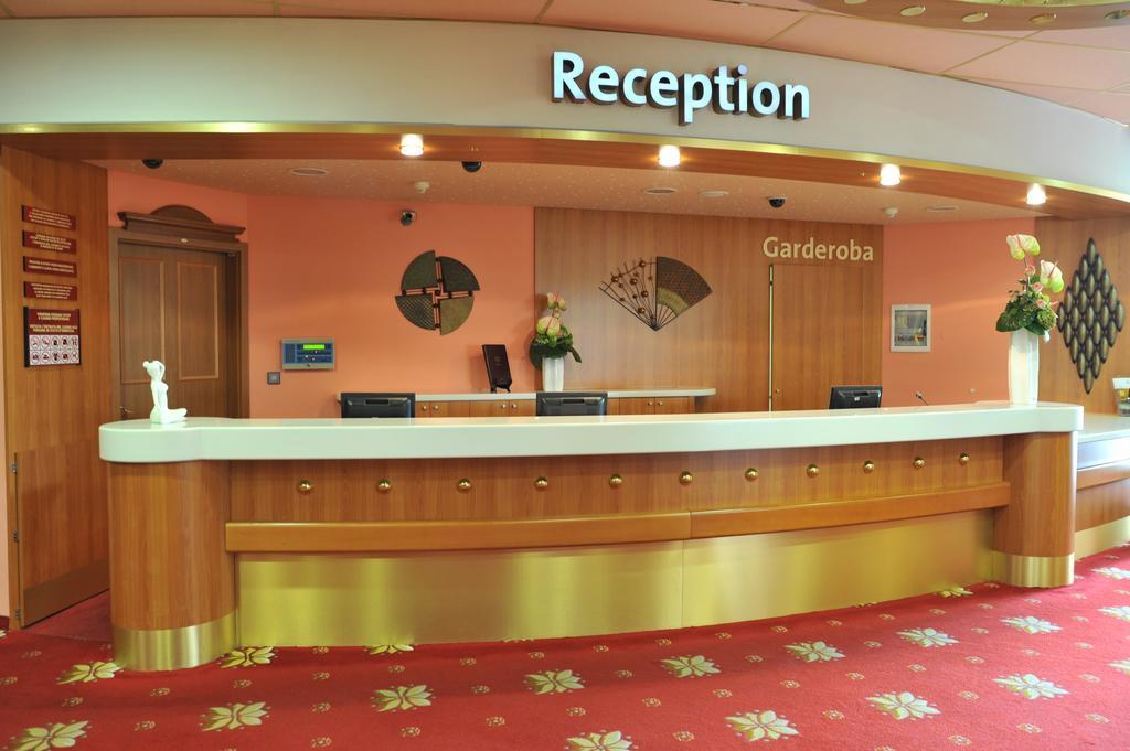 Hotel Venko Dobrovo Bagian luar foto
